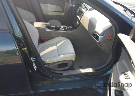 2017 Jaguar Xe 35T Premium z USA, uszkodzony, nr VIN SAJAD4BV8HA974695